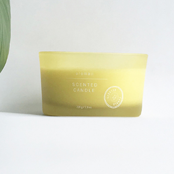 Wholesale custom private label large scented natural soy wax candles manufactures UK